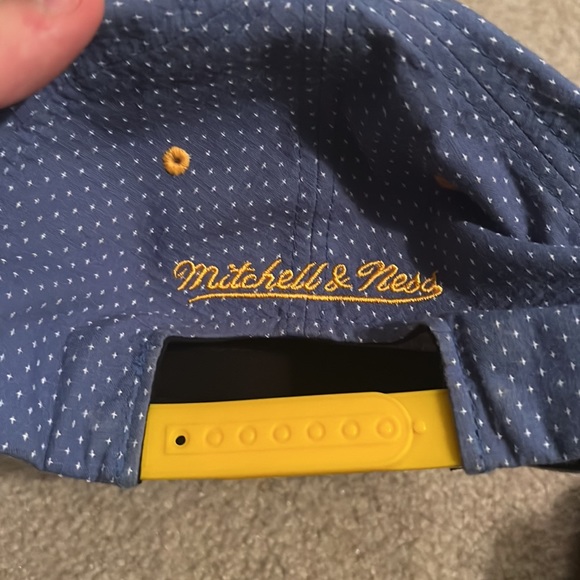 Golden State mitchell & ness hat - Picture 3 of 4
